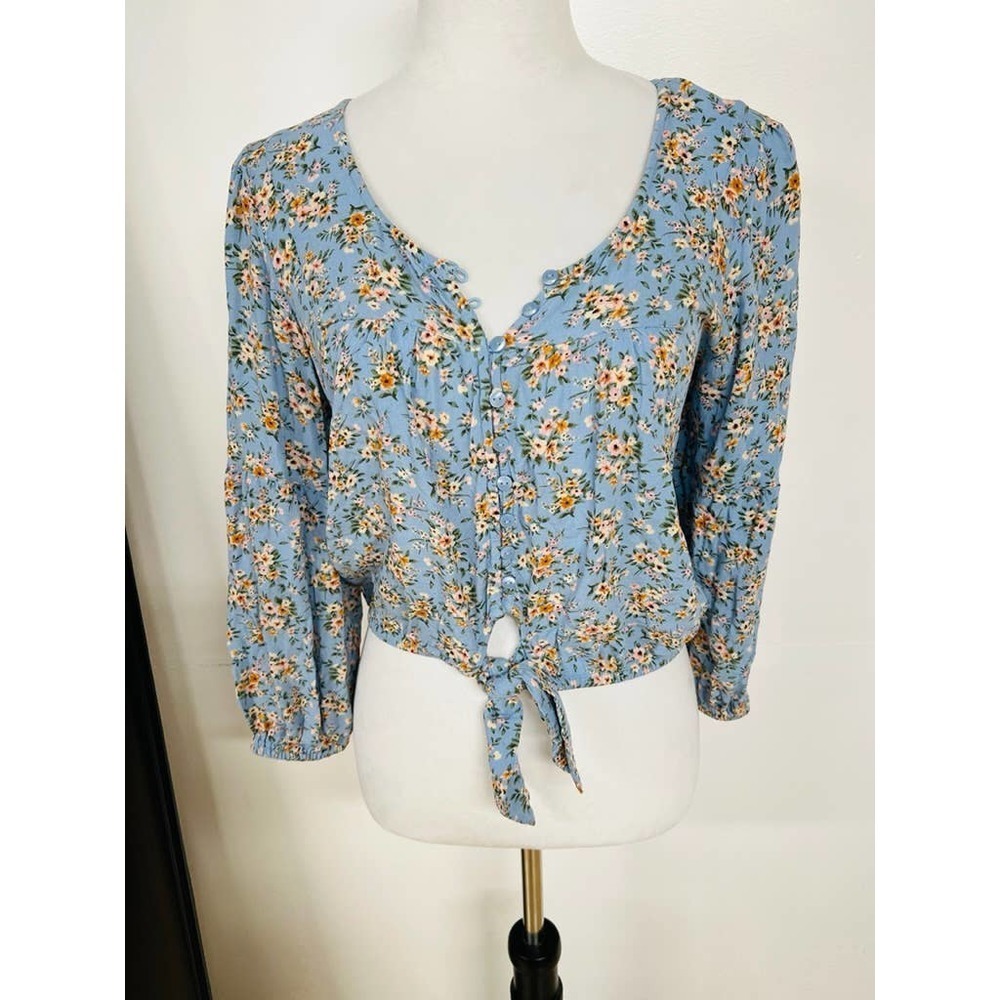 American Eagle Light Blue Floral Blouse